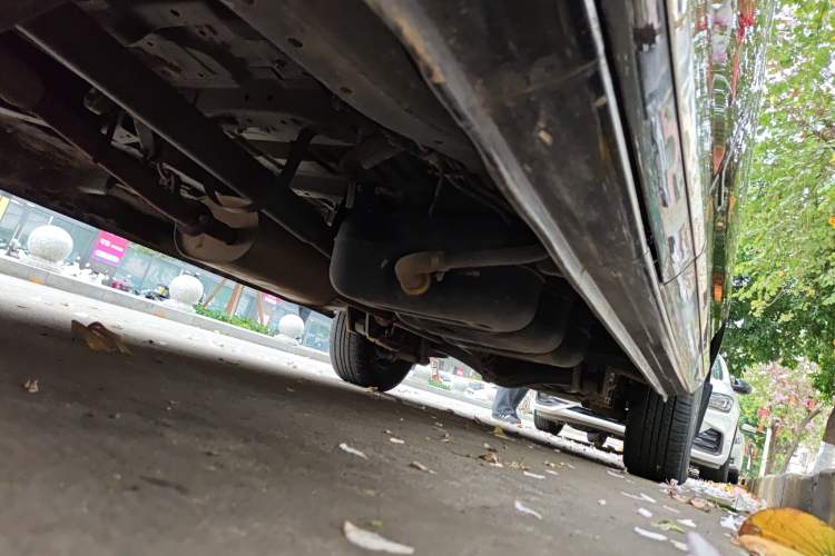 Used FORTHING Lingzhi 2019 M5L 1.6L 7-Seater Base Model China VI Standard Chassis Front Left
