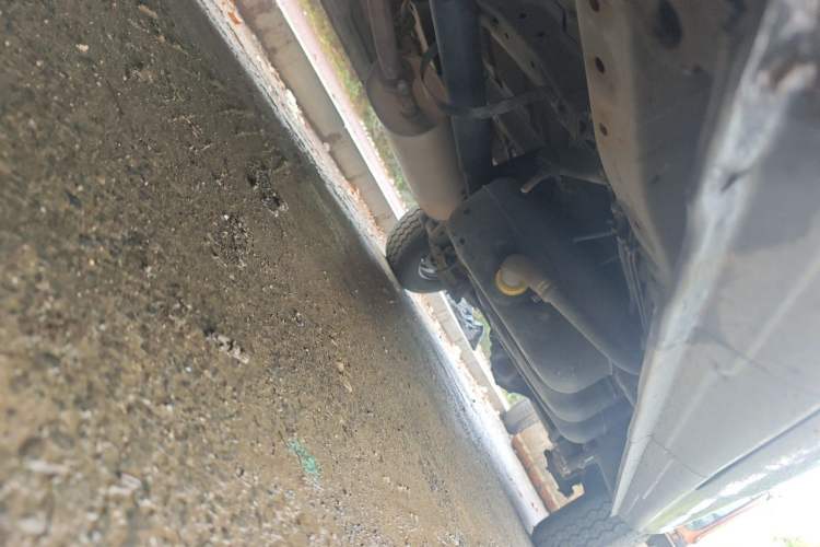 Used FORTHING Lingzhi 2019 M5 1.6L 7-Seater Base Model China VI Chassis Front Left