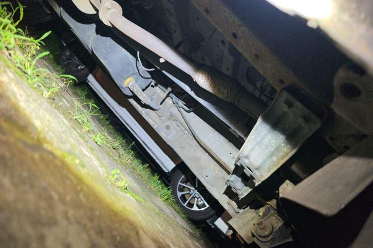 Used FORTHING Lingzhi 2019 V3 1.6L 2-Seat Standard Model China VI Chassis Front Right