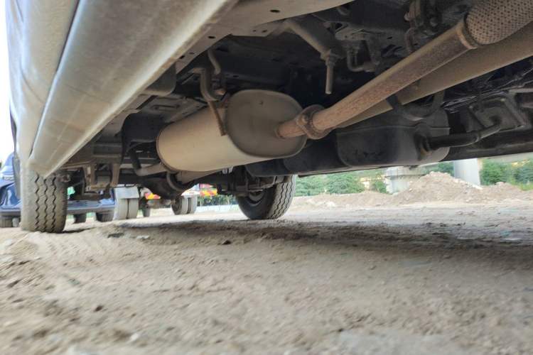 Used FORTHING Lingzhi 2019 M5L 1.6L 7-Seater Comfort Model China VI Standard Chassis Front Right