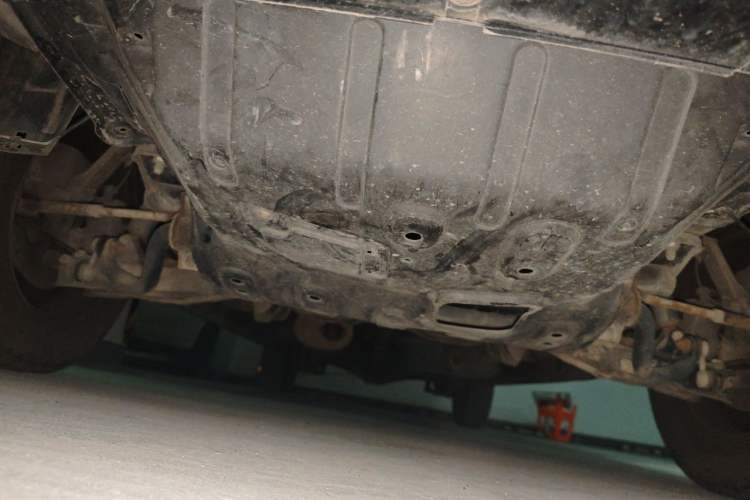 Used FORTHING Lingzhi 2019 M5L 1.6L 7-Seater Standard Model China VI Chassis Front