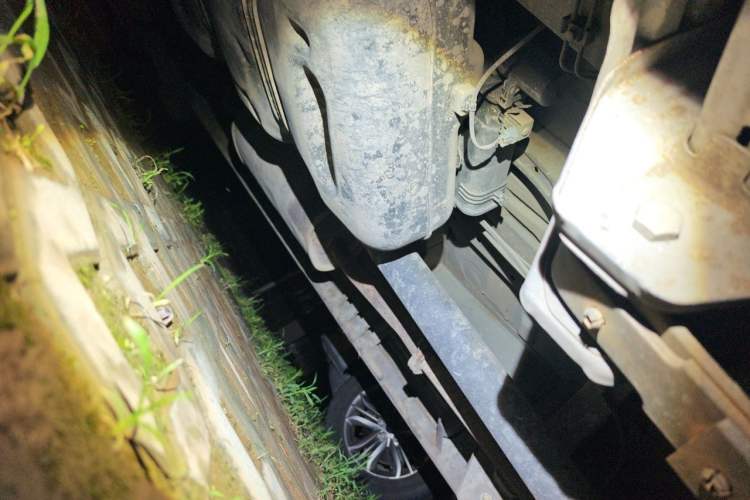 Used FORTHING Lingzhi 2019 V3 1.6L 2-Seat Standard Model China VI Chassis Rear Left