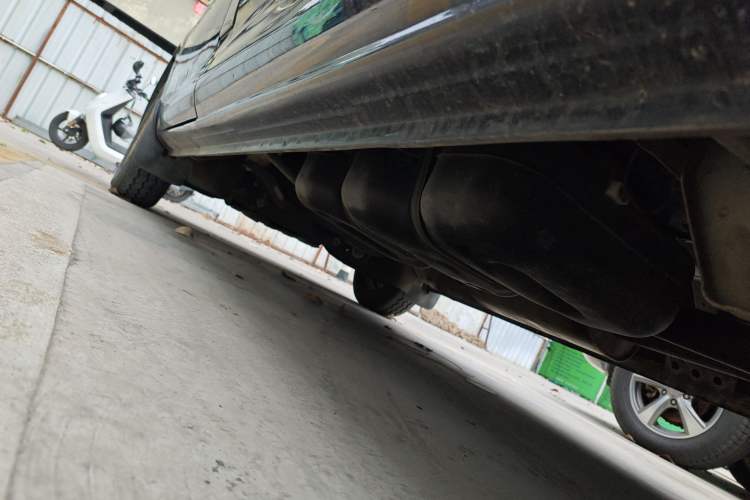 Used FORTHING Lingzhi 2019 V3 1.6L 2-Seat Standard Model China VI Chassis Rear Left