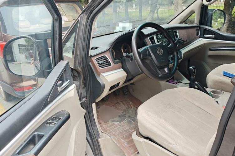 Used FORTHING Lingzhi 2019 M5L 1.6L 7-Seater Standard Model China VI Driver Seat