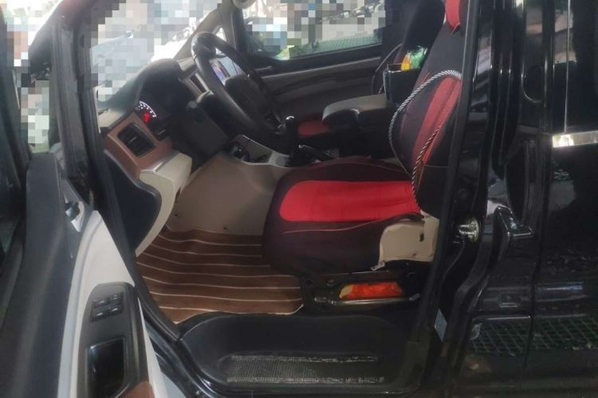 Used FORTHING Lingzhi 2019 M5L 1.6L 7-Seater Base Model China VI Standard Driver Seat