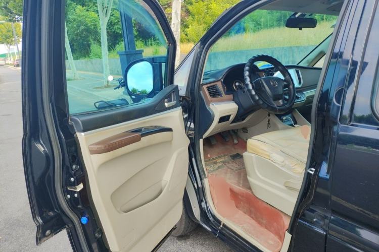 Used FORTHING Lingzhi 2019 Facelifted M5L 1.6L 9-Seater Base Model China VI Standard Driver Seat