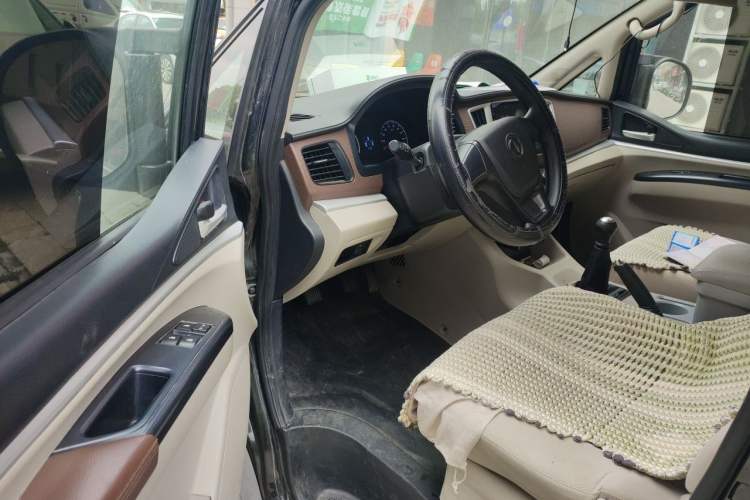Used FORTHING Lingzhi 2019 M5L 1.6L 7-Seater Base Model China VI Standard Driver Seat