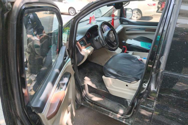 Used FORTHING Lingzhi 2019 M5L 1.6L 7-Seater Exclusive Model China VI Standard Driver Seat