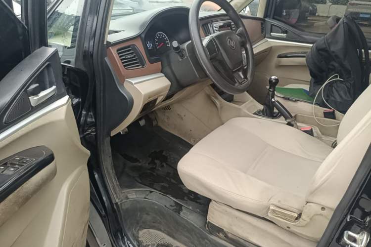 Used FORTHING Lingzhi 2019 M5L 1.6L 7-Seater Exclusive Model China VI Standard Driver Seat