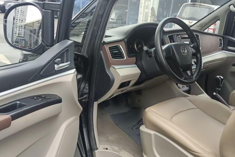Used FORTHING Lingzhi 2019 M5L 1.6L 7-Seater Base Model China VI Standard Driver Seat