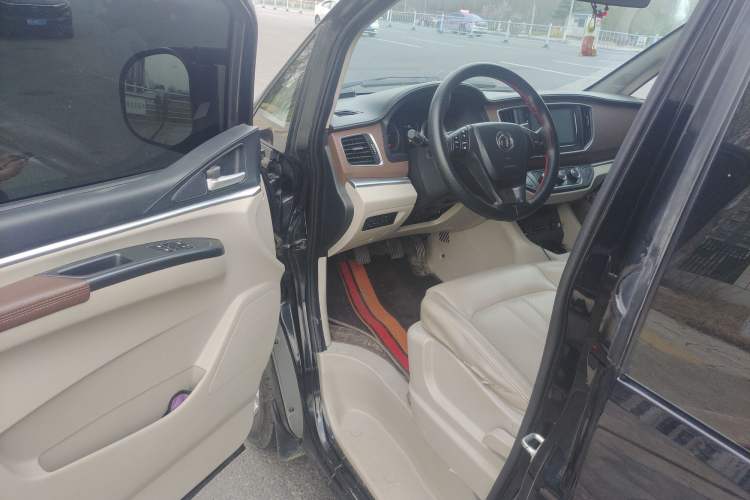 Used FORTHING Lingzhi 2019 M5 1.6L 7-Seater Luxury Model China VI Standard Driver Seat