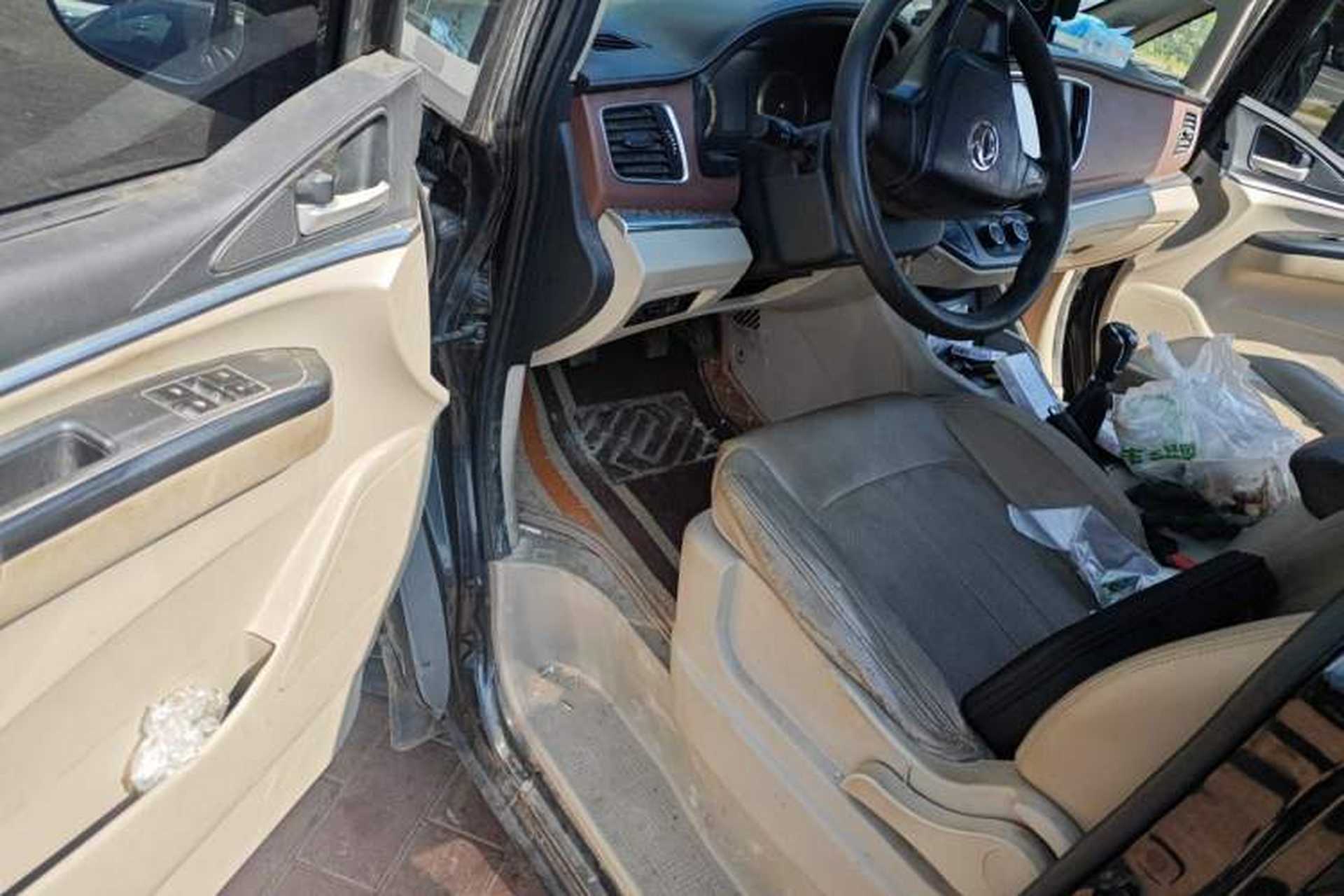 Used FORTHING Lingzhi 2019 M5L 1.6L 7-Seater Luxury Model China VI Standard Driver Seat