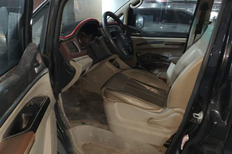 Used FORTHING Lingzhi 2019 M5L 1.6L 7-Seater Luxury Model China VI Standard Driver Seat