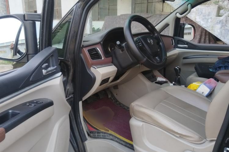 Used FORTHING Lingzhi 2019 M5 1.6L 7-Seater Luxury Model China VI Standard Driver Seat