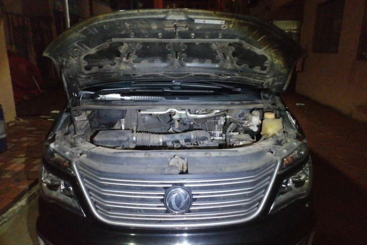 Used FORTHING Lingzhi 2019 M5L 1.6L 7-Seater Base Model China VI Standard Engine Bay