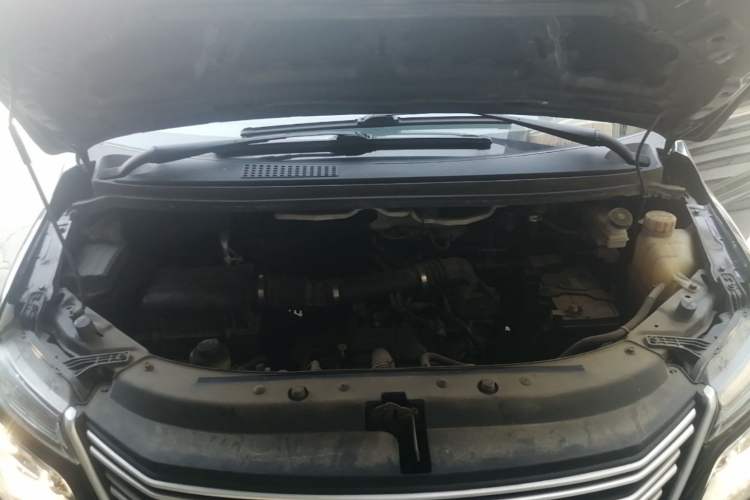 Used FORTHING Lingzhi 2019 M5 1.6L 7-Seater Exclusive Model China VI Standard Engine Bay