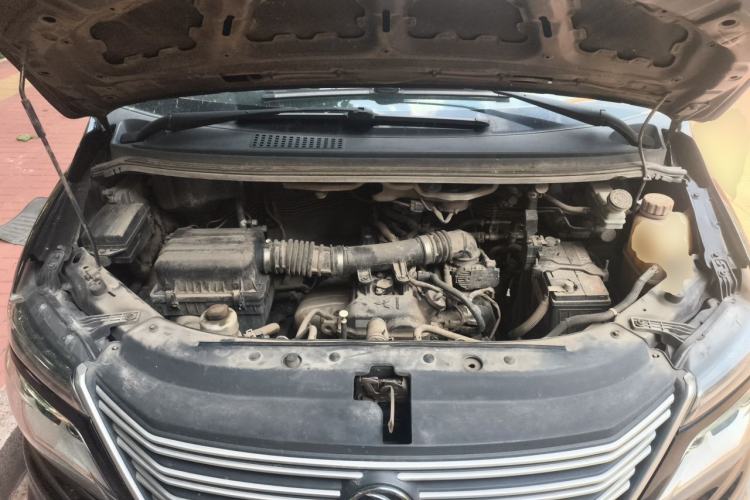 Used FORTHING Lingzhi 2019 M5L 1.6L 7-Seater Exclusive Model China VI Standard Engine Bay