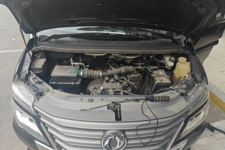 Used FORTHING Lingzhi 2019 M5L 1.6L 7-Seater Luxury Model China VI Standard Engine Bay
