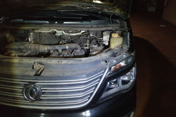 Used FORTHING Lingzhi 2019 M5L 1.6L 7-Seater Base Model China VI Standard Engine Bay Left