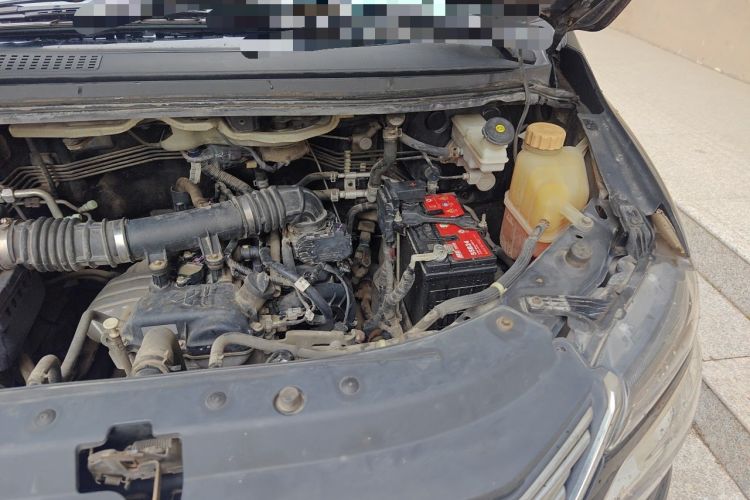 Used FORTHING Lingzhi 2019 M5L 1.6L 7-Seater Standard Model China VI Engine Bay Left