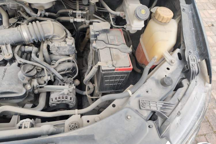 Used FORTHING Lingzhi 2019 V3 1.6L 2-Seat Standard Model China VI Engine Bay Left