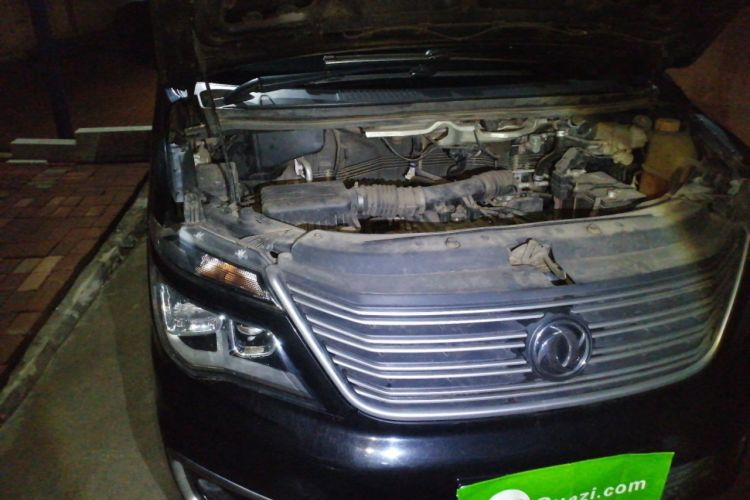 Used FORTHING Lingzhi 2019 M5L 1.6L 7-Seater Base Model China VI Standard Engine Bay Right