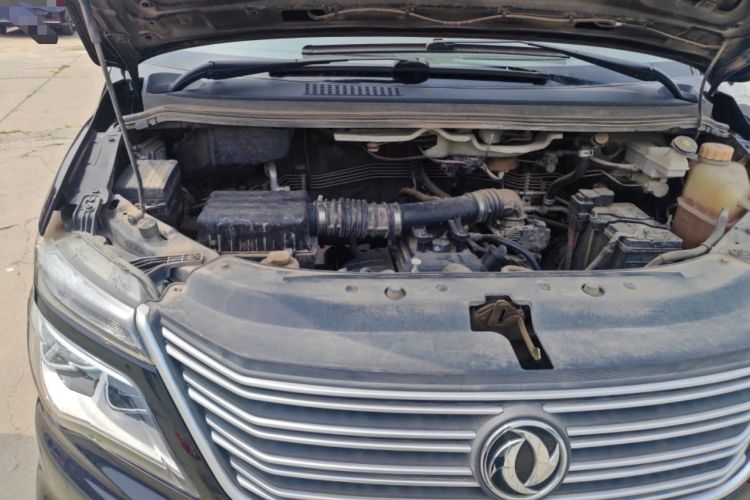 Used FORTHING Lingzhi 2019 M5L 1.6L 7-Seater Base Model China VI Standard Engine Bay Right