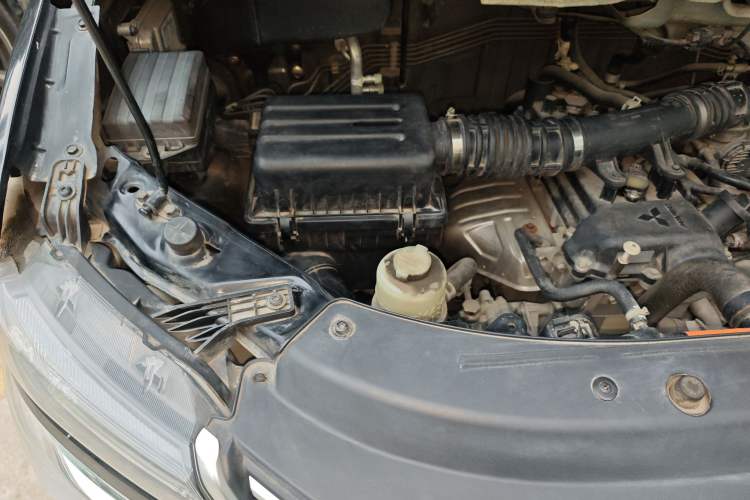 Used FORTHING Lingzhi 2019 V3 1.6L 2-Seat Standard Model China VI Engine Bay Right