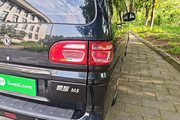 Used FORTHING Lingzhi 2019 M5L 1.6L 7-Seater Comfort Model China VI Standard Exterior 3