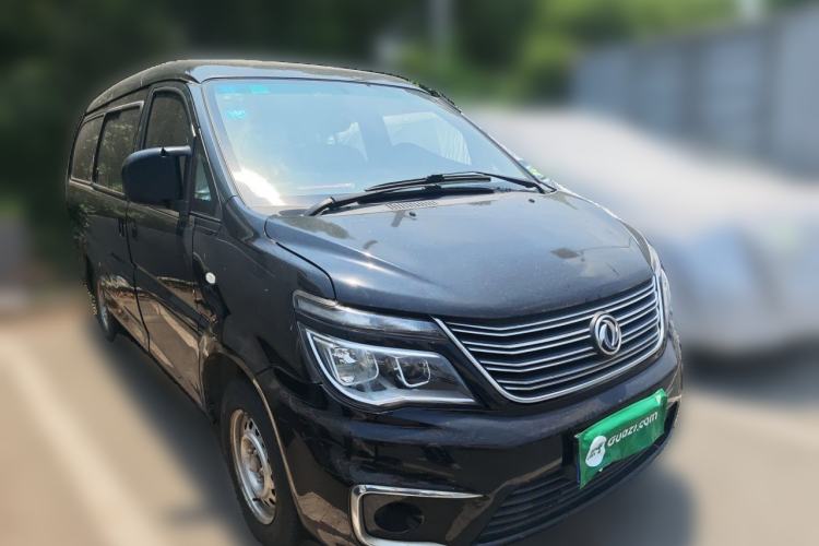 Used FORTHING Lingzhi 2019 M5L 1.6L 7-Seater Base Model China VI Standard Front Right 45 Deg