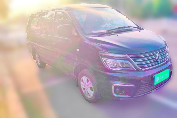 Used FORTHING Lingzhi 2019 M5L 1.6L 7-Seater Comfort Model China VI Standard Front Right 45 Deg