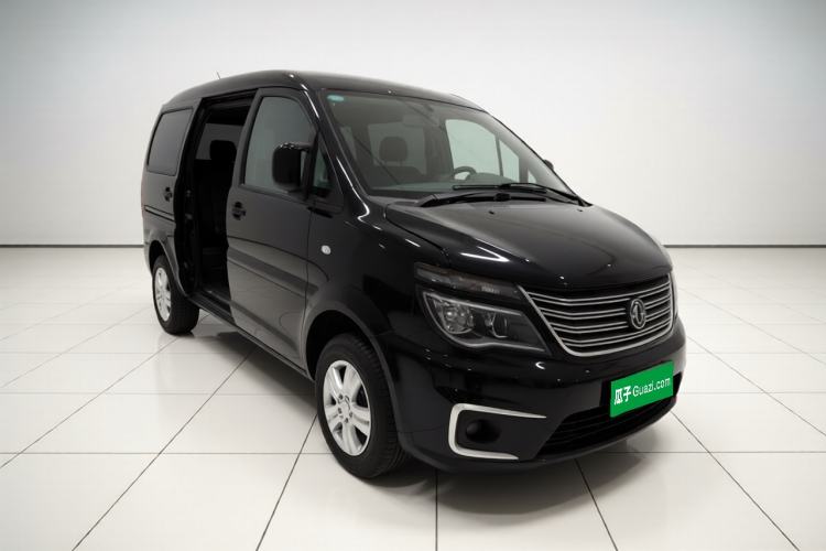 Used FORTHING Lingzhi 2019 M5L 1.6L 7-Seater Standard Model China VI Front Right 45 Deg