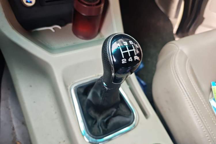 Used FORTHING Lingzhi 2019 M5L 1.6L 7-Seater Luxury Model China VI Standard Gear Lever