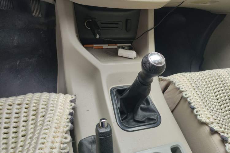 Used FORTHING Lingzhi 2019 M5L 1.6L 7-Seater Base Model China VI Standard Gear Lever
