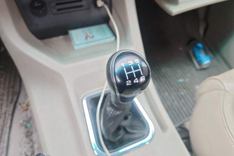 Used FORTHING Lingzhi 2019 M5L 1.6L 7-Seater Luxury Model China VI Standard Gear Lever