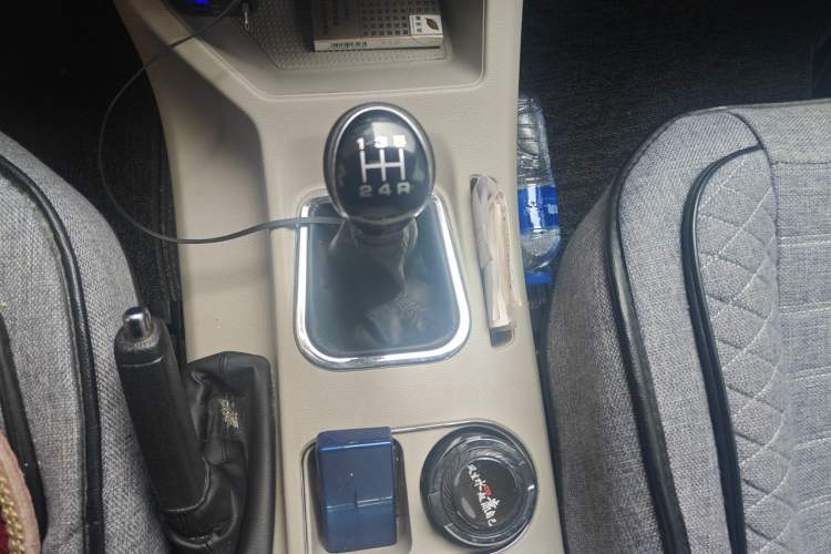Used FORTHING Lingzhi 2019 M5L 1.6L 7-Seater Luxury Model China VI Standard Gear Lever