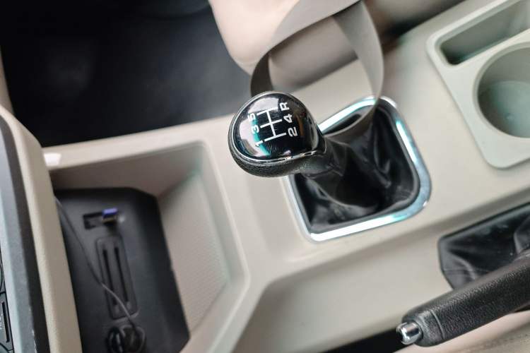 Used FORTHING Lingzhi 2019 V3 1.6L 2-Seat Standard Model China VI Gear Lever
