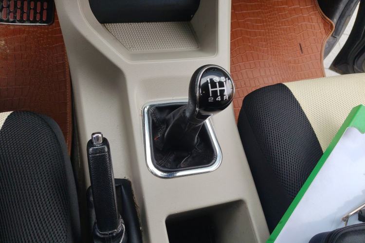 Used FORTHING Lingzhi 2019 V3 1.6L 2-Seat Standard Model China VI Gear Lever