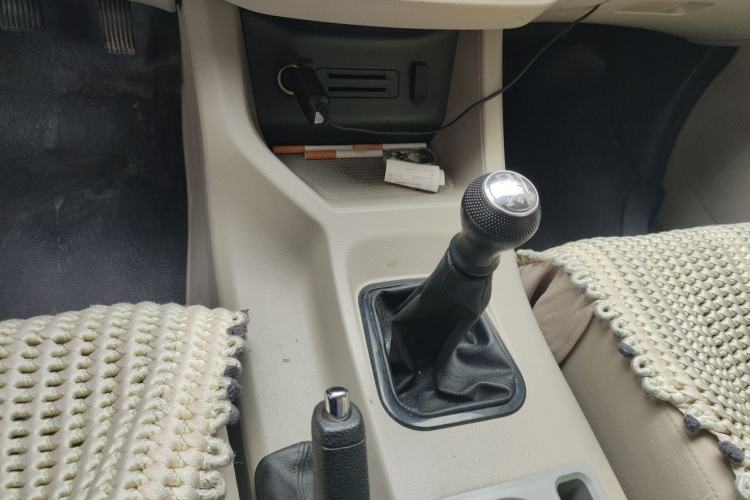 Used FORTHING Lingzhi 2019 M5L 1.6L 7-Seater Base Model China VI Standard Gear Lever