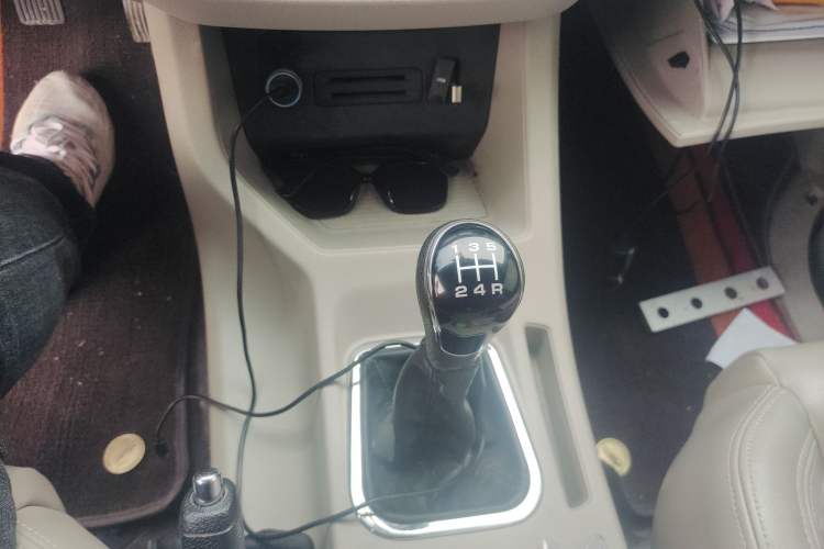 Used FORTHING Lingzhi 2019 M5 1.6L 7-Seater Luxury Model China VI Standard Gear Lever