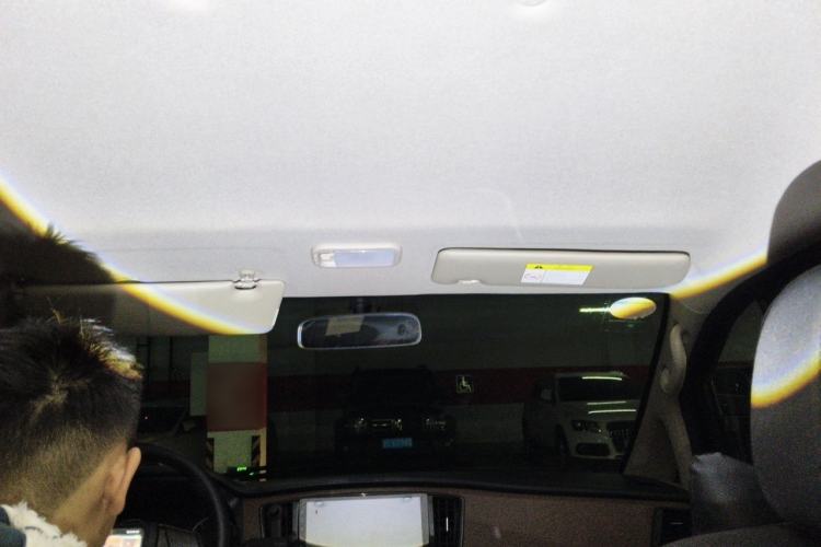 Used FORTHING Lingzhi 2019 M5L 1.6L 7-Seater Base Model China VI Standard Headliner