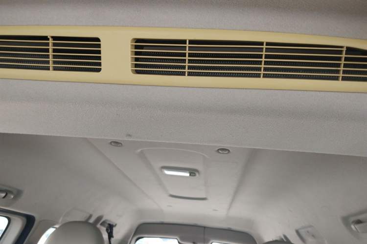 Used FORTHING Lingzhi 2019 M5L 1.6L 7-Seater Luxury Model China VI Standard Headliner