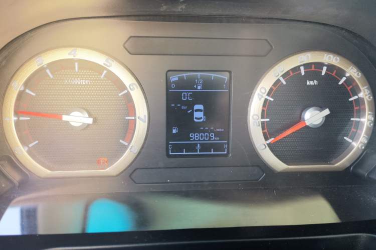 Used FORTHING Lingzhi 2019 M5L 1.6L 9-Seater Base Model China VI Standard Instrument Cluster