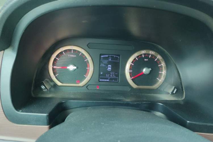 Used FORTHING Lingzhi 2019 Facelifted M5L 1.6L 9-Seater Base Model China VI Standard Instrument Cluster