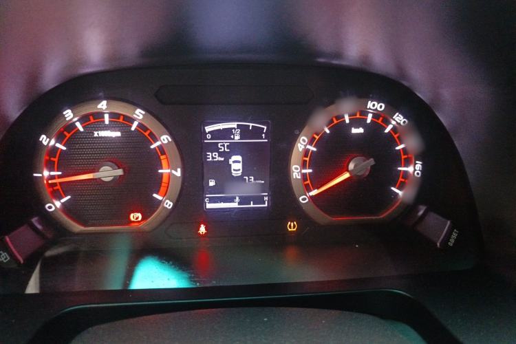 Used FORTHING Lingzhi 2019 M5L 1.6L 7-Seater Exclusive Model China VI Standard Instrument Cluster