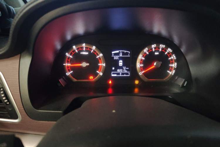 Used FORTHING Lingzhi 2019 M5L 1.6L 7-Seater Base Model China VI Standard Instrument Cluster