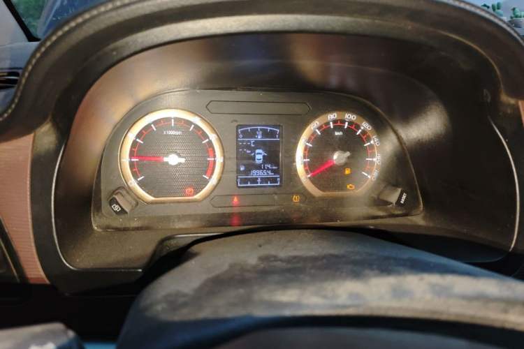 Used FORTHING Lingzhi 2019 M5L 1.6L 7-Seater Base Model China VI Standard Instrument Cluster