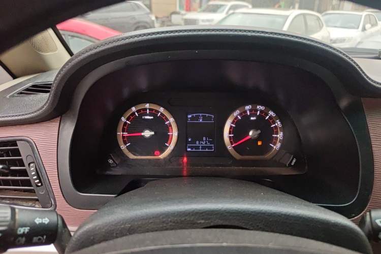 Used FORTHING Lingzhi 2019 M5 1.6L Exclusive Edition 6 Seats Instrument Cluster