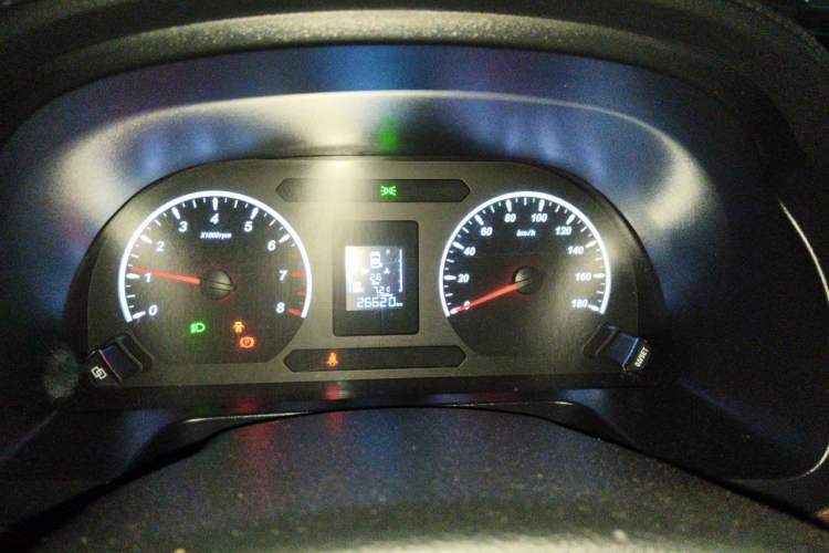 Used FORTHING Lingzhi 2019 M5L 1.6L 7-Seater Base Model China VI Standard Instrument Cluster