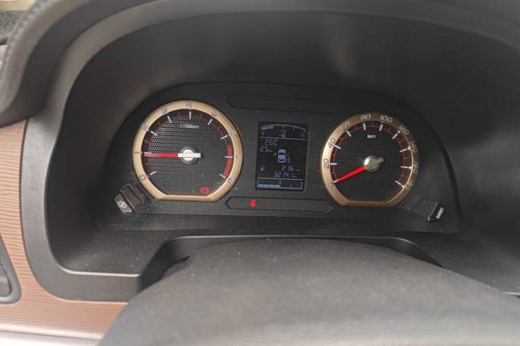 Used FORTHING Lingzhi 2019 M5L 1.6L 7-Seater Base Model China VI Standard Instrument Cluster